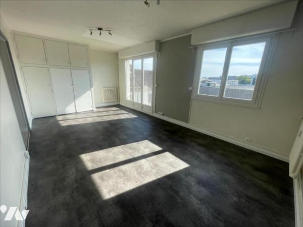 MONDEVILLE APPARTEMENT 2 PIECES EN BON ETAT