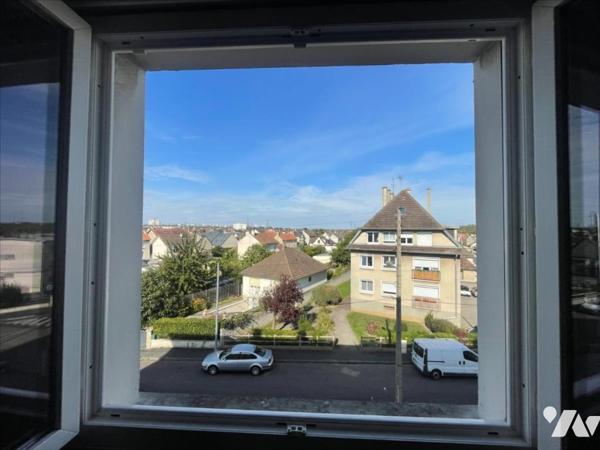 MONDEVILLE APPARTEMENT 2 PIECES EN BON ETAT