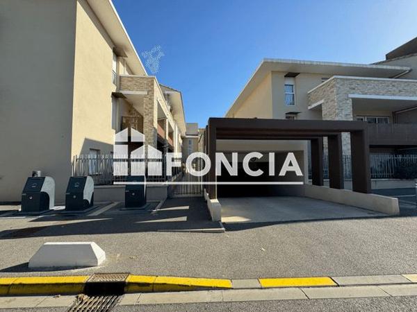 Location Appartement 2 pièces 42.8 m² - 229 AVENUE GEORGES BOREL Salon De Provence 13300