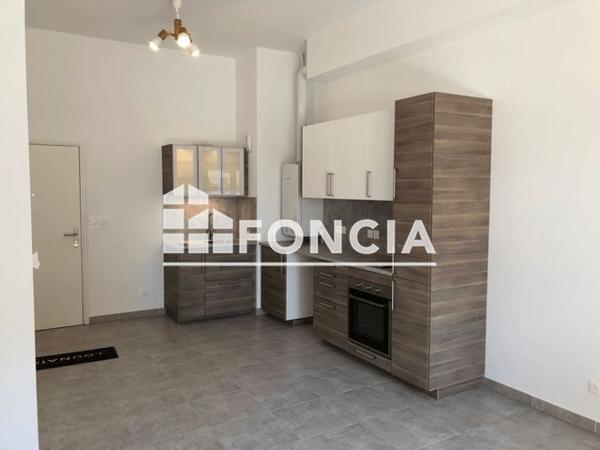 Location Appartement 2 pièces 42.8 m² - 229 AVENUE GEORGES BOREL Salon De Provence 13300