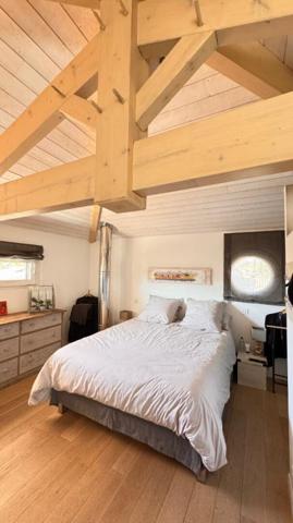 Belle villa avec piscine dans environnement paisible