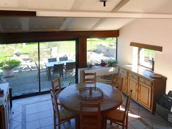 Maison à vendre 5 pièces plus grange avec terrain de 2620 m2 LAPEYROUSE (63)