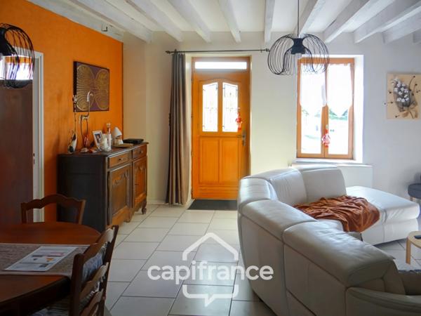 Maison à vendre 5 pièces plus grange avec terrain de 2620 m2 LAPEYROUSE (63)