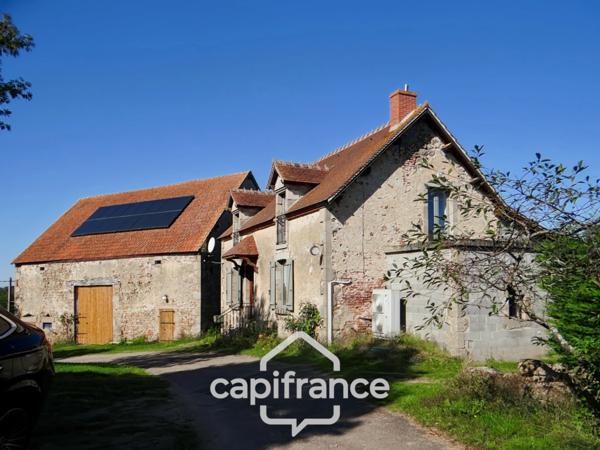 Maison à vendre 5 pièces plus grange avec terrain de 2620 m2 LAPEYROUSE (63)