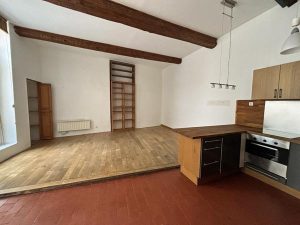 Loft avec terrasse au coeur de Nîmes