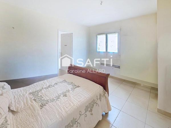 Maison de plain-pied sur une parcelle de 866m²