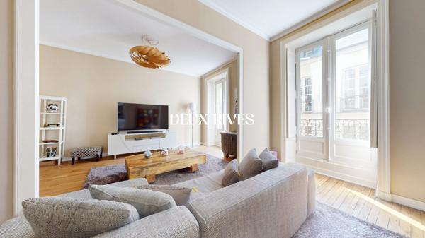 Appartement T3/T4 de caractère – 93 m² – Hypercentre de Nantes – Ascenseur – Grenier