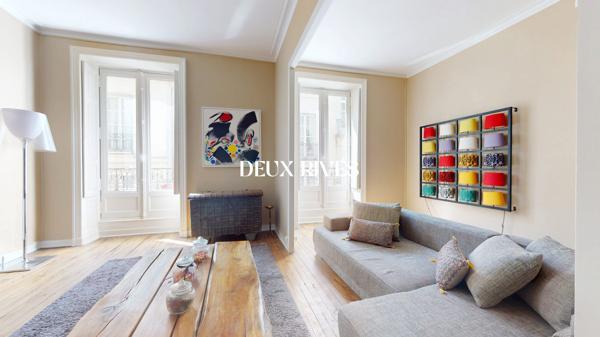 Appartement T3/T4 de caractère – 93 m² – Hypercentre de Nantes – Ascenseur – Grenier