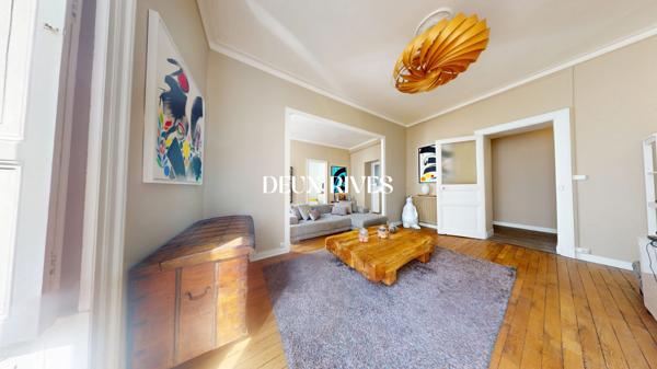 Appartement T3/T4 de caractère – 93 m² – Hypercentre de Nantes – Ascenseur – Grenier