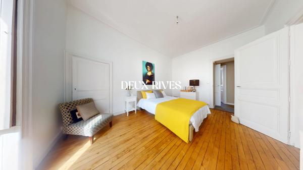 Appartement T3/T4 de caractère – 93 m² – Hypercentre de Nantes – Ascenseur – Grenier
