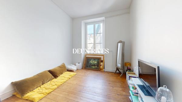 Appartement T3/T4 de caractère – 93 m² – Hypercentre de Nantes – Ascenseur – Grenier