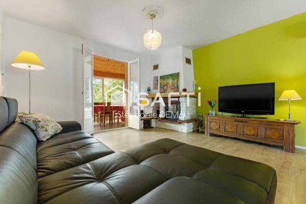 MAISON DE MACON AVEC DEPENDANCES- PISCINE-GARAGE