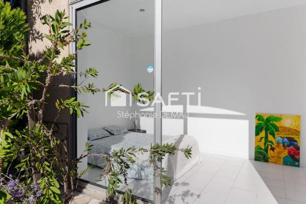 MAISON DE MACON AVEC DEPENDANCES- PISCINE-GARAGE