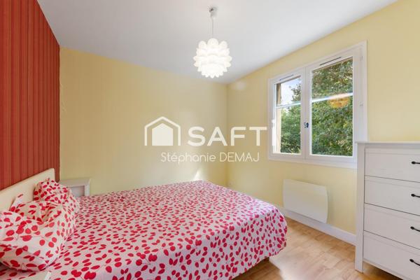 MAISON DE MACON AVEC DEPENDANCES- PISCINE-GARAGE