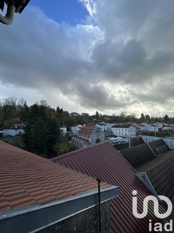 Maison 10 pièces de 239 m² à Darney (88260)