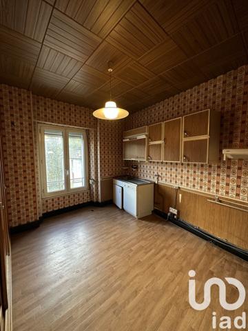 Maison 10 pièces de 239 m² à Darney (88260)