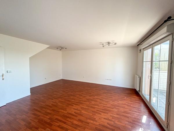 Appartement duplex 6 pièces 110m² à Saclay - BAIL MOINS D'1 AN NON MEUBLE