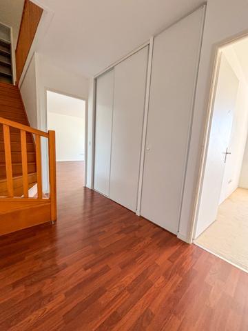 Appartement duplex 6 pièces 110m² à Saclay - BAIL MOINS D'1 AN NON MEUBLE