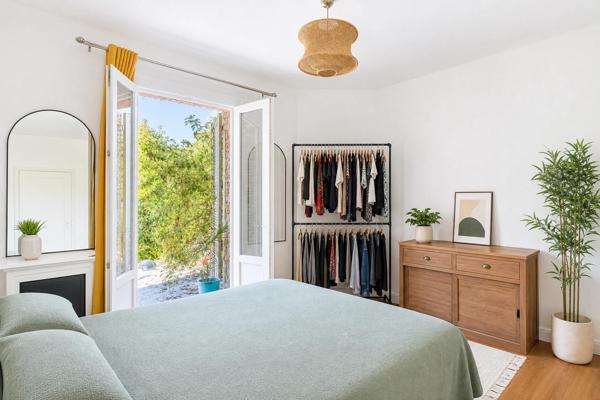 Maison
         7 pièces
        - 150 m² 558 000 € *
