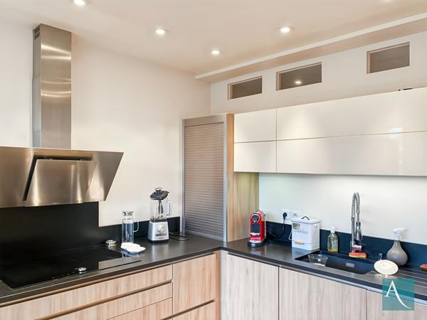 Maison de maître rénovée 19ème - 244 m² - Jardin paysager 850 m² - 5 chambres - Hyper centre - Etrechy 91580