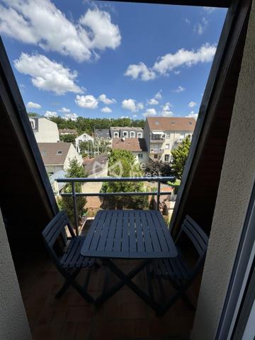 Duplex 2 chambres proche RER-B copro faibles charges 2 balcons