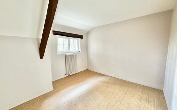 Maison à louer    5 pièces •  Saint-Georges-sur-Eure