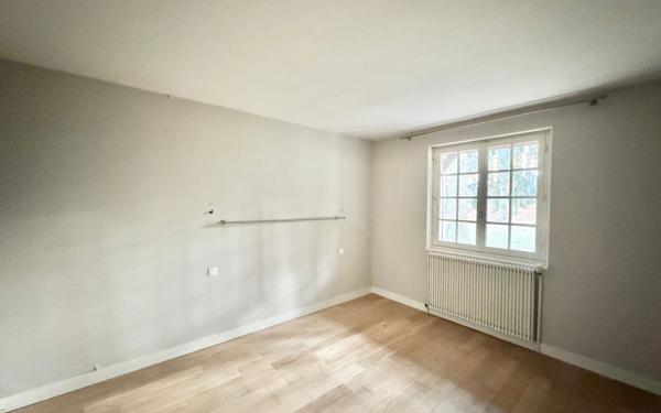 Maison à louer    5 pièces •  Saint-Georges-sur-Eure