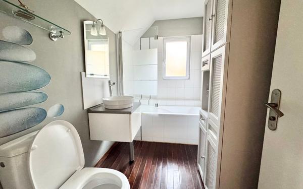 Maison à louer    5 pièces •  Saint-Georges-sur-Eure