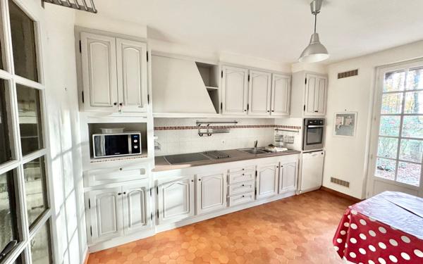 Maison à louer    5 pièces •  Saint-Georges-sur-Eure