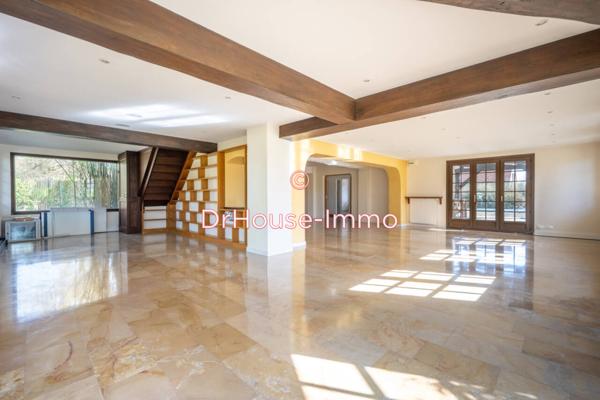 Maison à vendre 17 pièces de 549 m²