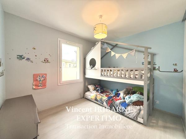 Saintes (17100) Maison de plain pied, 3 chambres, piscine et garage.