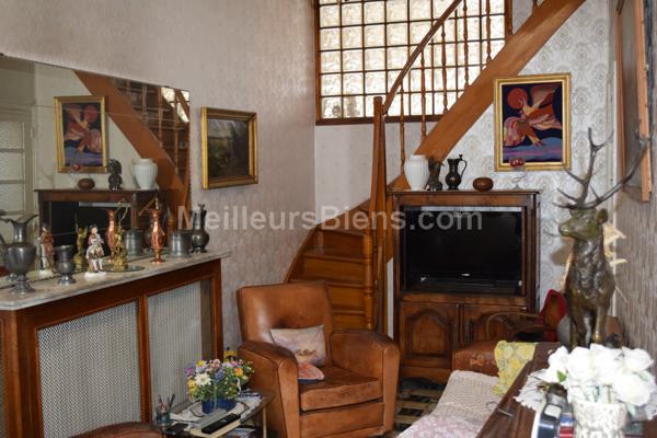 MAISON DE MAITRE MITOYENNE 3 CHAMBRES JARDIN SECTEUR MUSEE