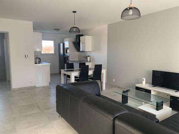 Appartement récent Niort 3 pièce(s) meublé 61 m2, Niort 79000