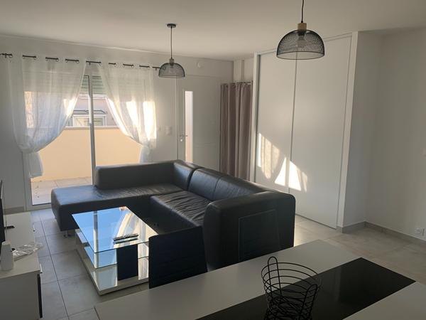 Appartement récent Niort 3 pièce(s) meublé 61 m2, Niort 79000