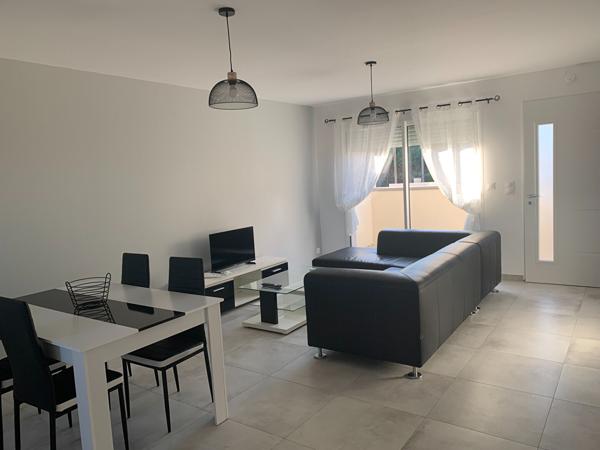 Appartement récent Niort 3 pièce(s) meublé 61 m2, Niort 79000