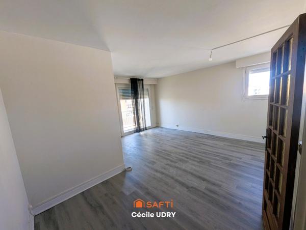 Idéal investisseur ou premier achat, bel appartement rénové en 2023 dans le centre de Tours.