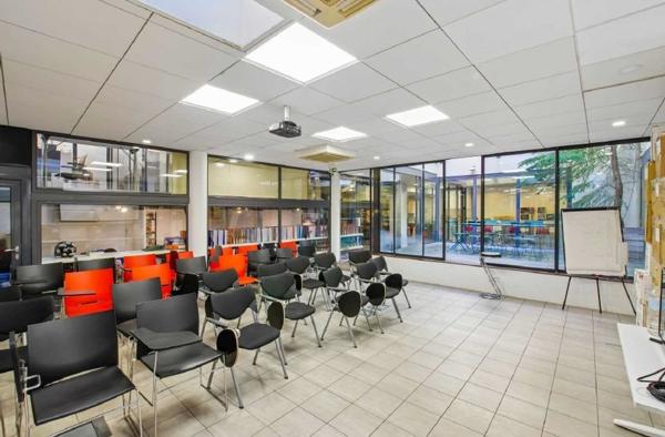 Bureaux à louer à PARIS 75009