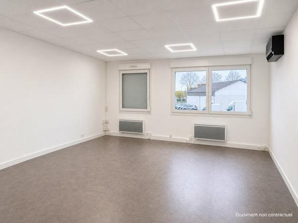 JOUE LES TOURS BUREAUX A LOUER 159 M² SORTIE DE ROCADE