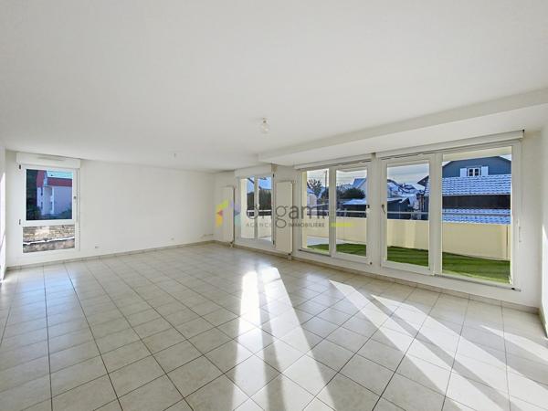 LINGOLSHEIM - Spacieux 4P avec terrasse