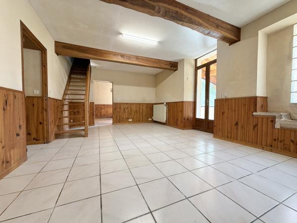 Maison en pierre avec grange et dépendances  Saint-Sylvestre-sur-Lot (47140)