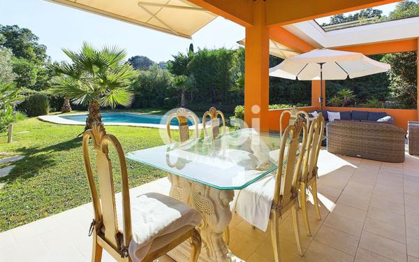 Maison à vendre    4 pièces • 141 m2 Mandelieu-la-Napoule