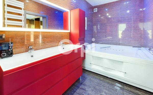 Maison à vendre    4 pièces • 141 m2 Mandelieu-la-Napoule