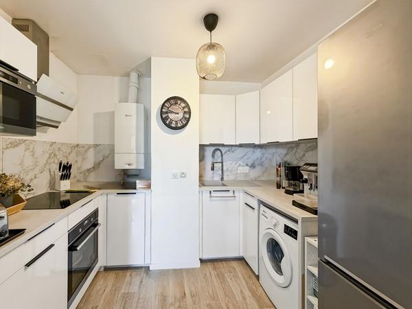Appartement 2 pièces à louer à Dammarie-les-Lys - Dernier étage avec parking