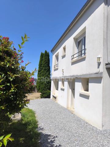 LANDERNEAU, MAISON FAMILIALE HORS LOTISSEMENT, 5 CHAMBRES, REZ DE JARDIN, GÉOTHERMIE, POELE