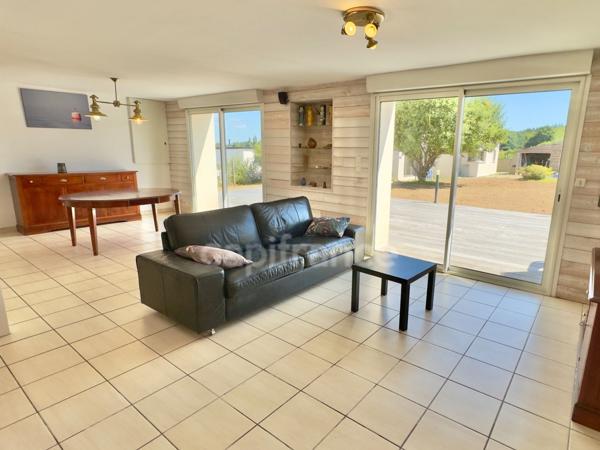 LANDERNEAU, MAISON FAMILIALE HORS LOTISSEMENT, 5 CHAMBRES, REZ DE JARDIN, GÉOTHERMIE, POELE
