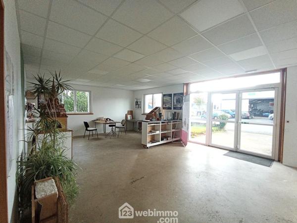 Immeuble 480 m² à Rostrenen 22110