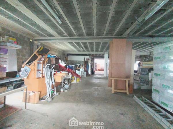 Immeuble 480 m² à Rostrenen 22110