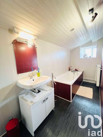 Immeuble à vendre 285 m² Sarrey