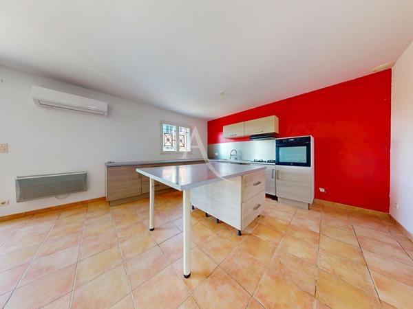 Maison 4 faces plain pied avec jardin et garage à Paraza
