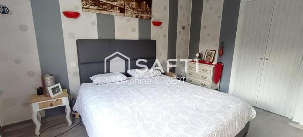 Maison surélevé avec beau potentiel